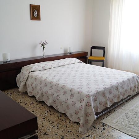 Bed and Breakfast Il Melograno Oristano Pokoj fotografie